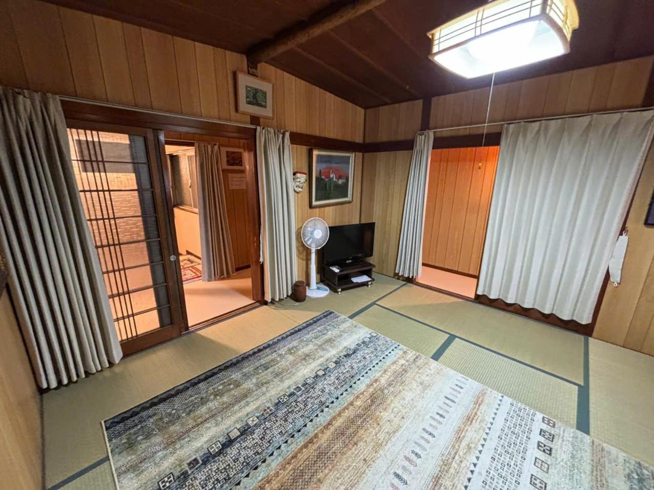 Wisma tamu Annamstay Shinosaka Js *